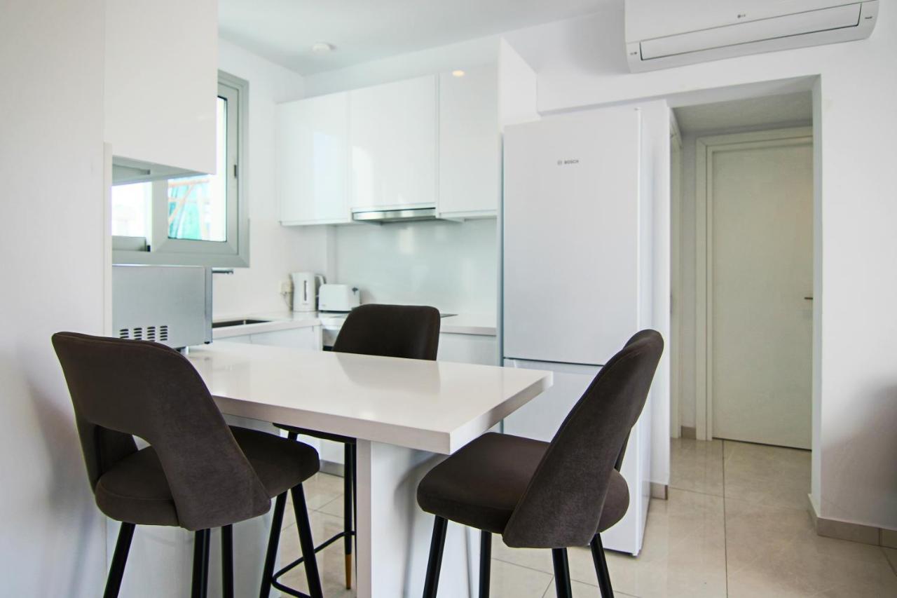 Phaedrus Living - Seaside Executive Flat Harbour 204 Lejlighed Paphos Eksteriør billede